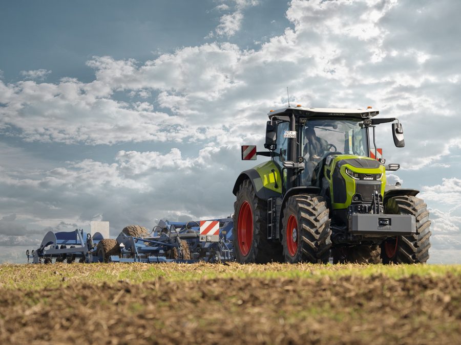 Claas Axion8